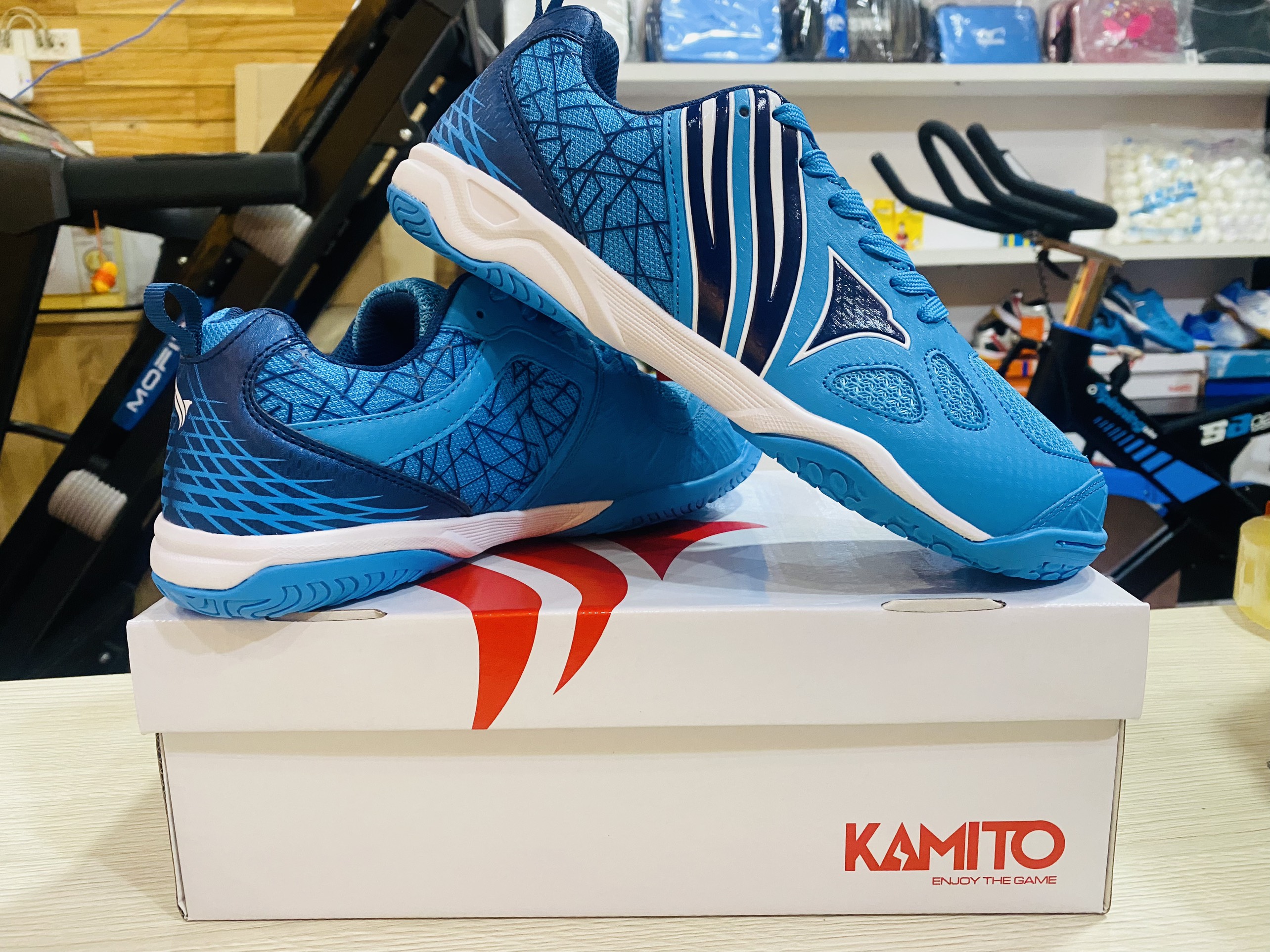Giày bóng bàn Kamito Gear Xanh
