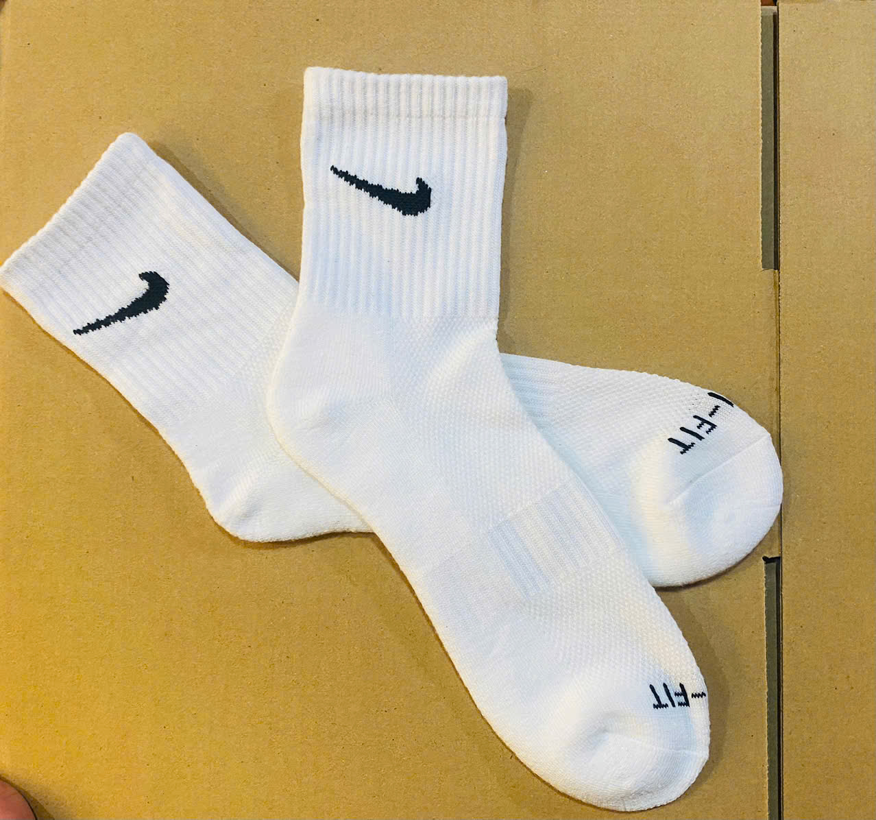 Tất thể thao NIKE